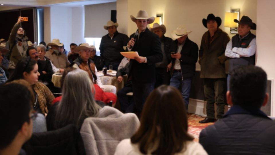 Reunión de ganaderos en Nuevo León.