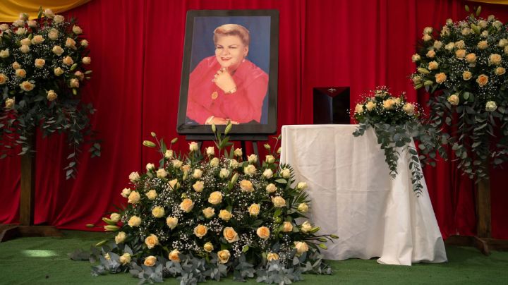 Rinden homenaje a Paquita la del Barrio en su restaurante
