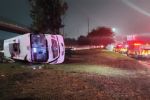 Camión vuelca en la Av. Universidad; deja 3 lesionados