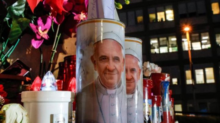 El papa Francisco continúa en estado crítico tras sufrir una crisis respiratoria