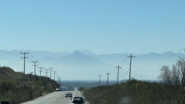 Capa de smog ahoga al Valle de Monterrey