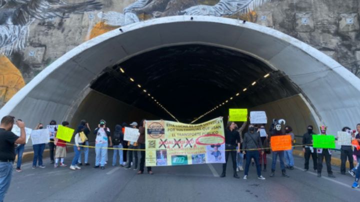 Bloquean Constitución y el Túnel de la Loma Larga contra el alza de tarifas de camiones