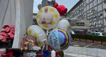 El papa experimenta ‘leve mejoría’ y retoma algunas tareas tras 10 días hospitalizado