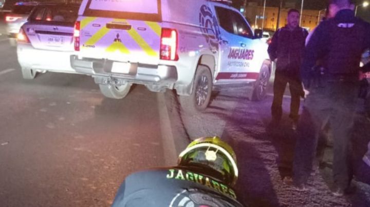 Joven atropella a un hombre de la tercera edad frente a plaza comercial en Santa Catarina