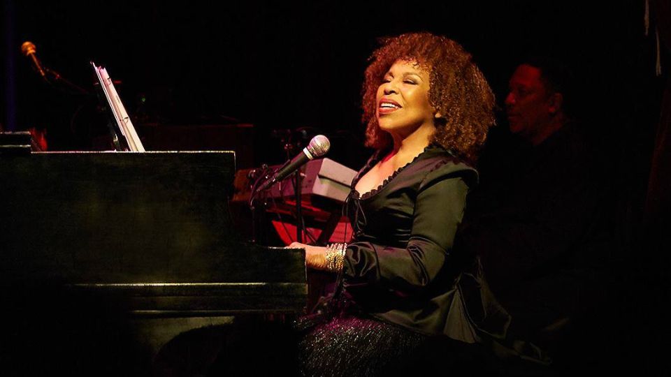 Roberta Flack, cantante fallecida este lunes | Facebook / Roberta Flack