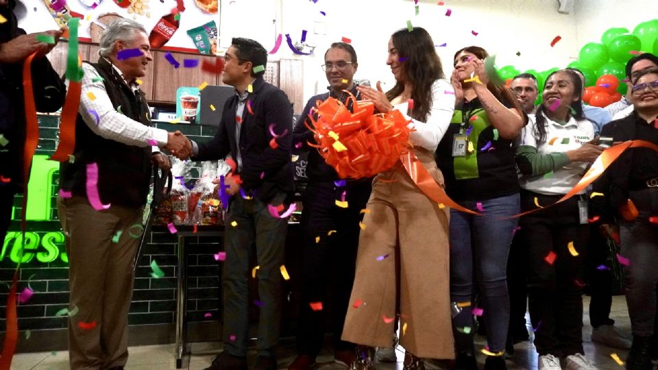 Apertura primer 7-Eleven Express en empresa Fortacero.

