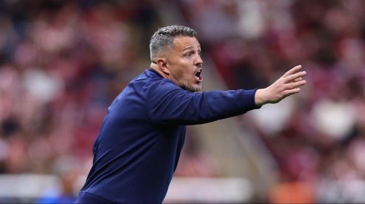 Liga MX: Óscar García, DT de Chivas, hospitalizado ¿Se perderá el juego ante Pumas?