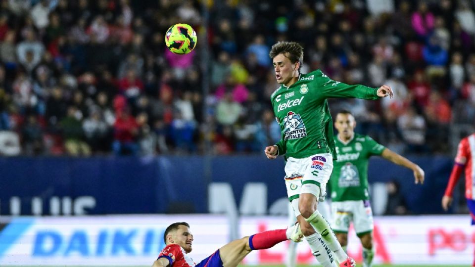 Nico Fonseca, jugador de León, fue privado de su libertad y sufrió el robo de su camioneta
