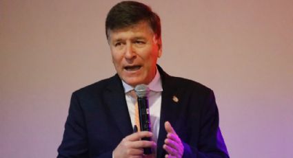 De alcaldes a empresas: Titular de Medio Ambiente cambia postura sobre emisiones