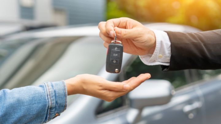 ¿Vas a comprar un auto usado? Estas son las cosas que debes revisar para evitar estafas