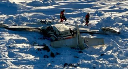 Hallan restos del avión desaparecido en Alaska; confirman 10 muertes