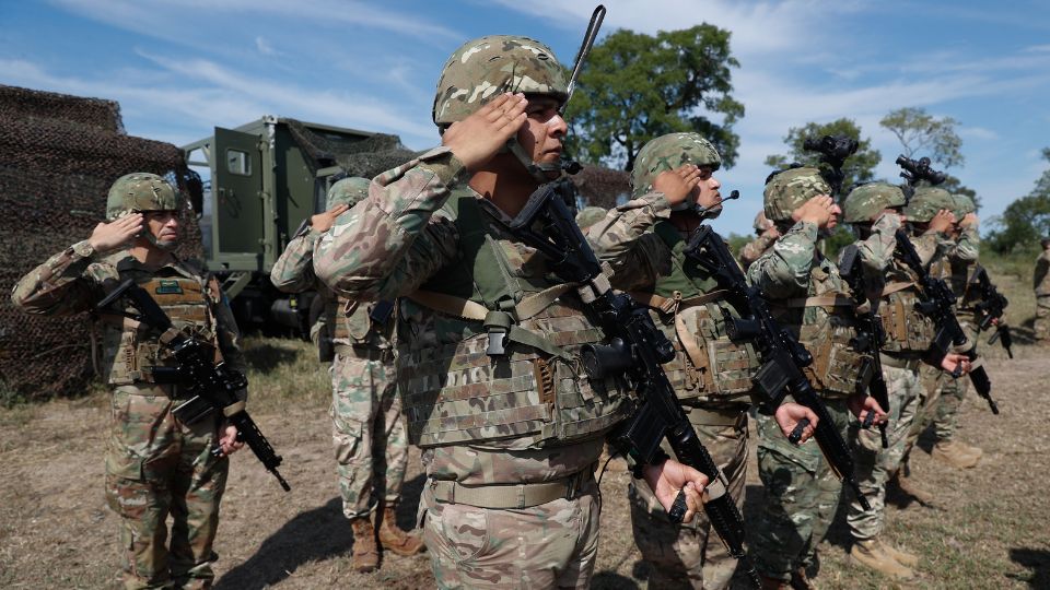 Mil 500 soldados enviados por el Pentágono reforzarán la frontera con México.