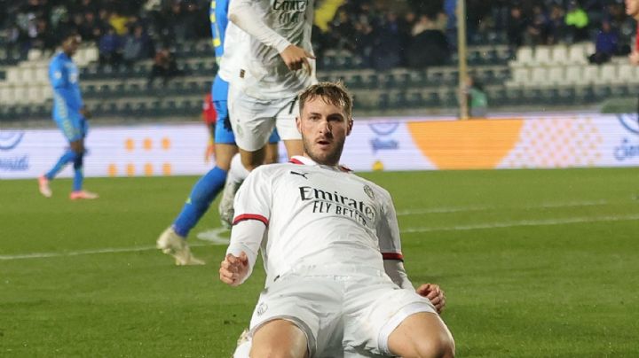 Santiago Giménez anota su primer gol con Milan