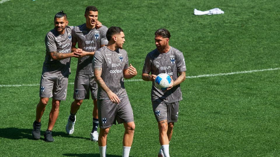 Sergio Ramos participó en su primer entrenamiento con el equipo regiomontano.