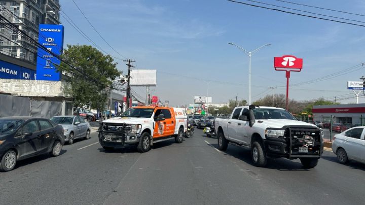 Hombre atropellado provoca congestionamiento vial en Monterrey