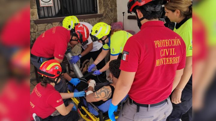 Explosión en casa deja un hombre herido en Monterrey