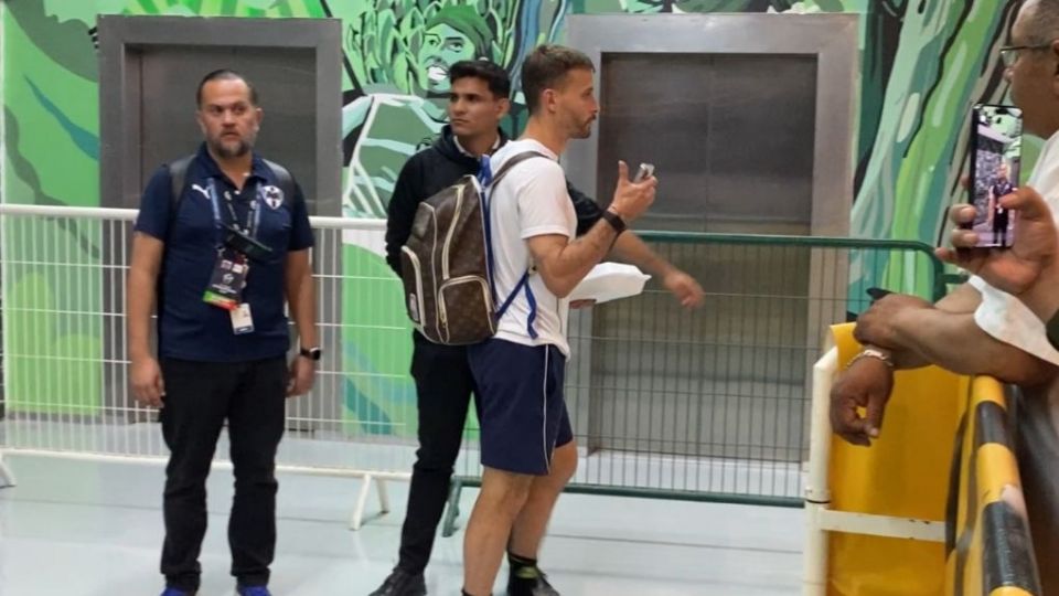 Sergio Canales decidió no hablar con la prensa tras la eliminación de Rayados en la Concachampions