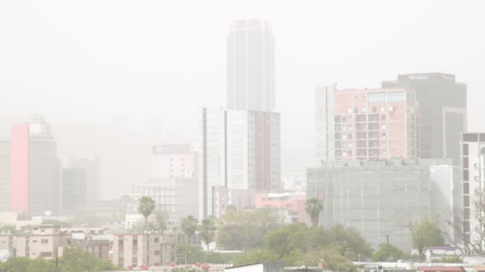 NL alerta que los días más críticos de la contingencia ambiental serán hoy y mañana.