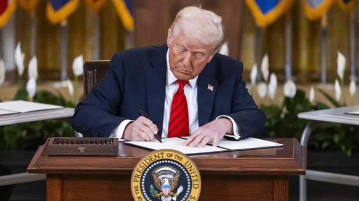 Trump firma orden ejecutiva para desmantelar el Departamento de Educación de EU