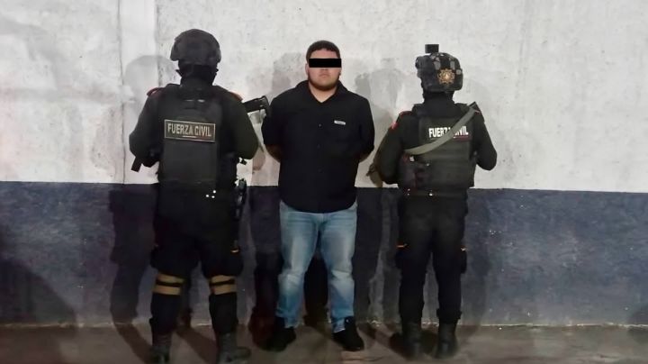 Detienen a joven con arma y 10 mil pesos en Monterrey