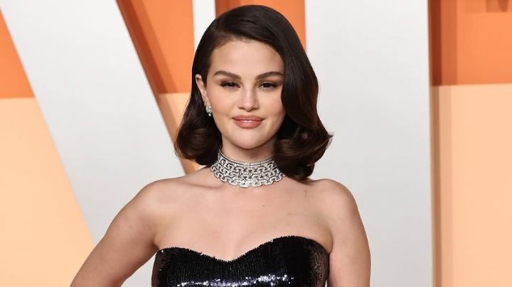 Selena Gomez rinde homenaje al clásico de 'El muchacho de los ojos tristes'