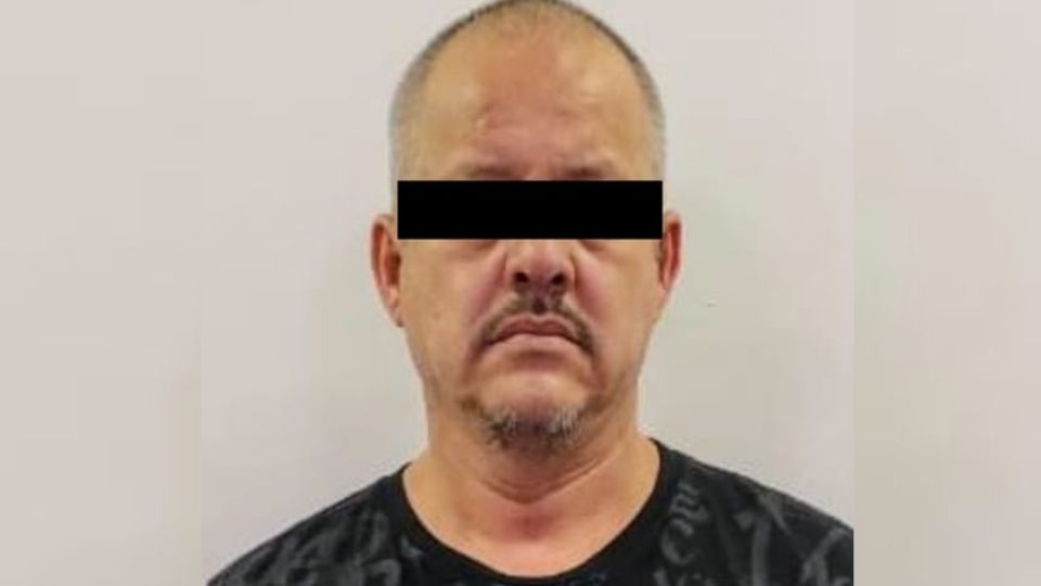Detienen a un hombre tras cateo por narcomenudeo en Santiago, NL.
