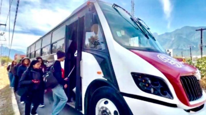 Santa Bus permite a estudiantes ahorro de mil 600 pesos mensuales