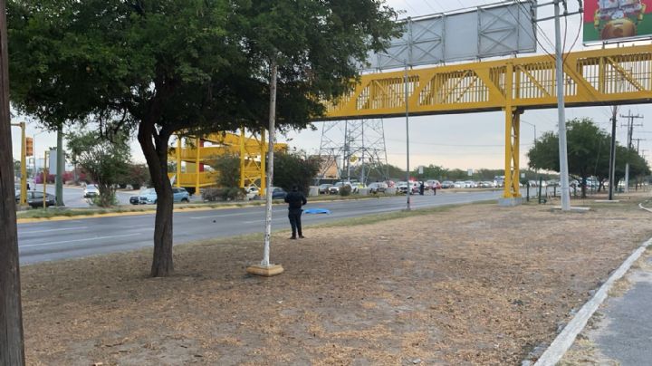 Muere hombre tras ser atropellado en avenida Sendero; conductor huye