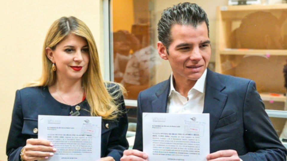 El coordinador de MC en el Congreso de Nuevo León, Miguel Ángel Flores Serna, y la diputada Ana Melisa Peña Villagómez, impulsan una reforma a la Ley de Adquisiciones del Gobierno del Estado.