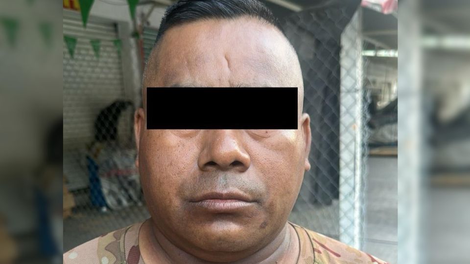Detienen a 'El Negro' expolicia vinculado al caso Ayotzinapa en Guerrero.