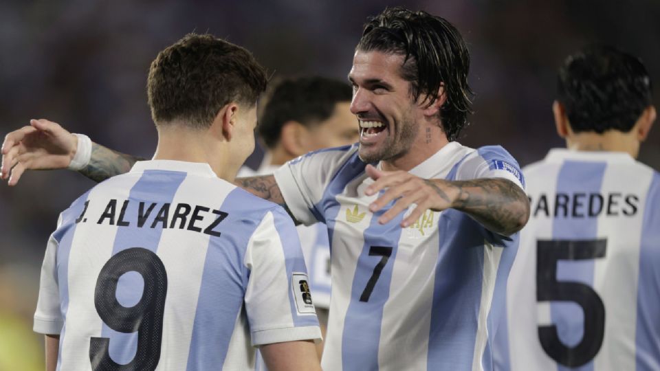 Julián Álvarez lidera la goleada histórica de la Albiceleste en el Clásico Sudamericano