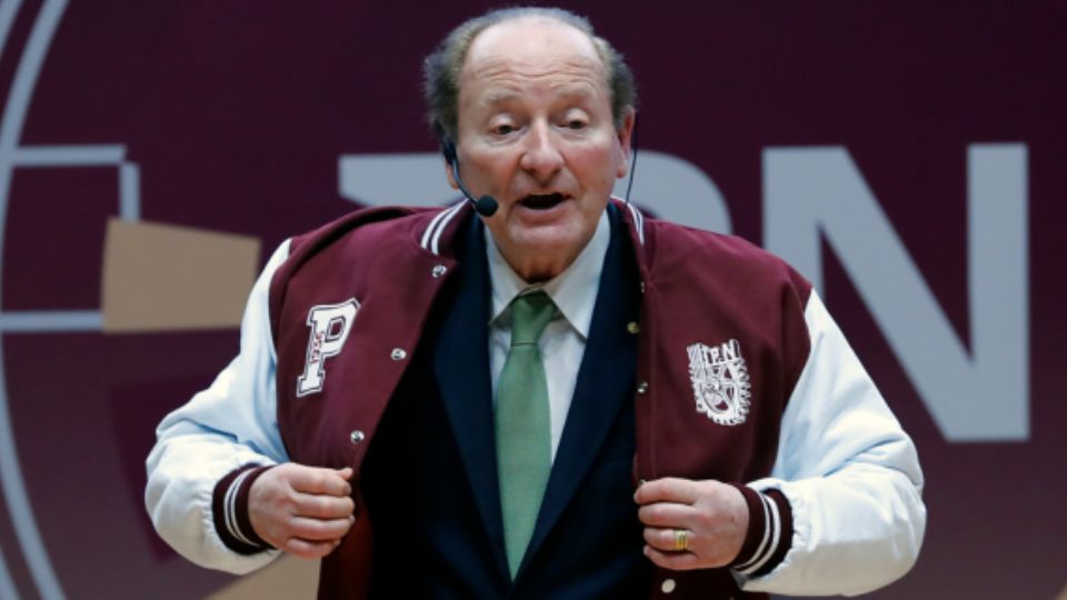 El estadounidense Robert C. Merton, premio Nobel de Economía en 1997, hizo este martes un llamado a que se rediseñe el sistema pensional de México con una visión integrada y sostenible.