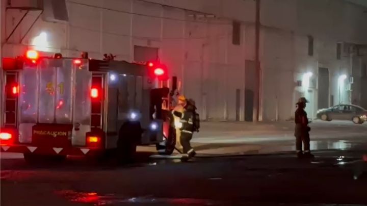 Se incendia bodega de pinturas en Apodaca, NL