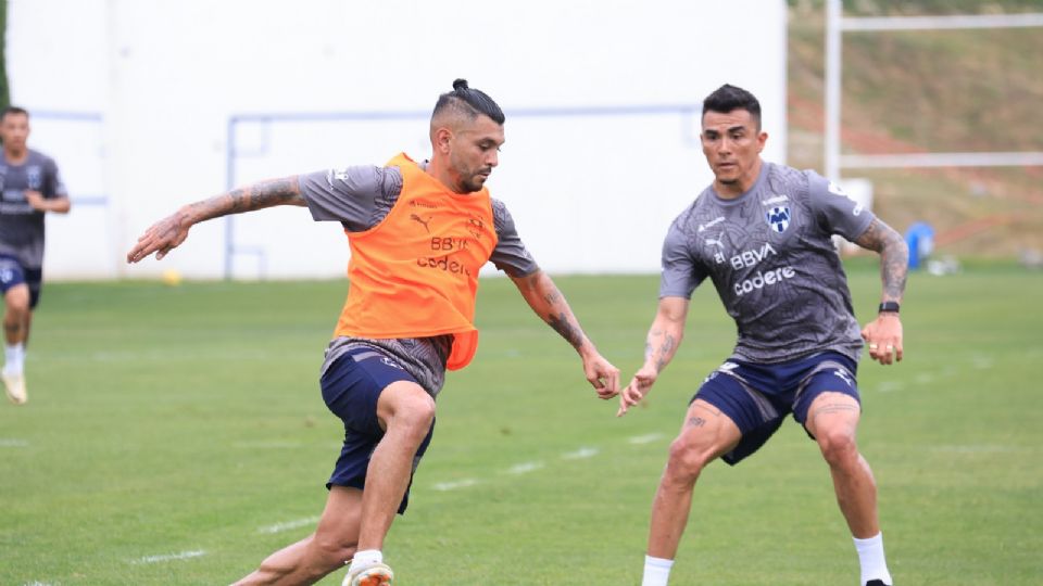 Rayados busca soluciones para su defensa ante la baja de Ramos y la lesión de Guzmán