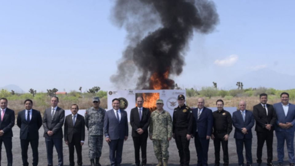 La quema de estupefacientes tuvo lugar a las 11:30 horas en las instalaciones de la Séptima Zona Militar, ubicadas en el municipio de Apodaca.