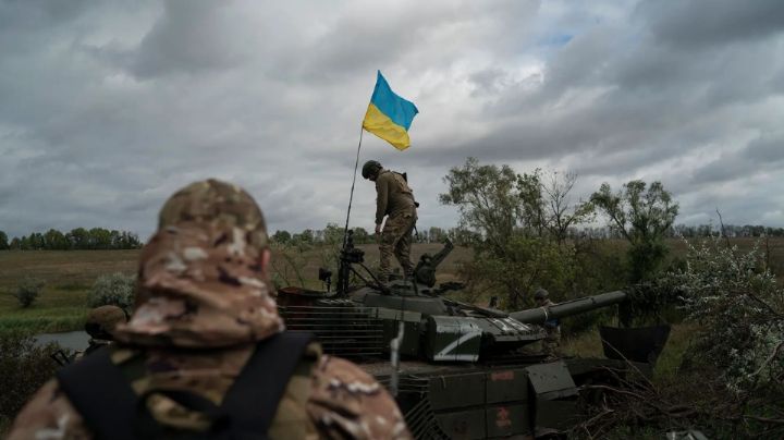 Trump bloquea los envíos militares a Kiev afectando el suministro de mil millones de armas