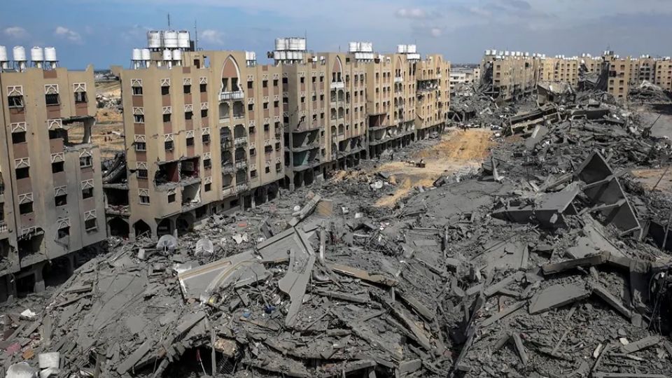 Israel lamenta que países árabes no hayan aceptado el plan de Trump para reconstruir Gaza.