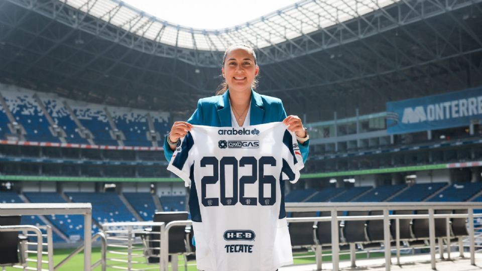 Amelia Valverde renovó con Rayadas hasta 2026