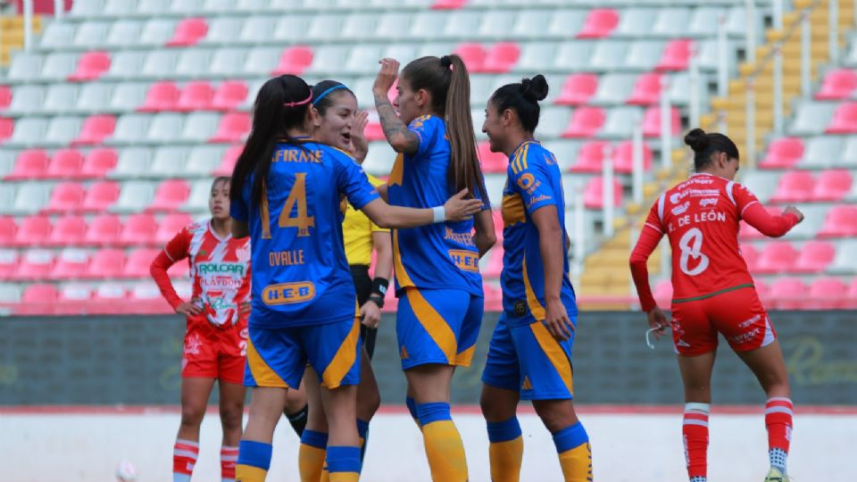 Condrinali brilla con doblete y Hermoso despliega su magia en el triunfo de Tigres Femenil ante las Centellas