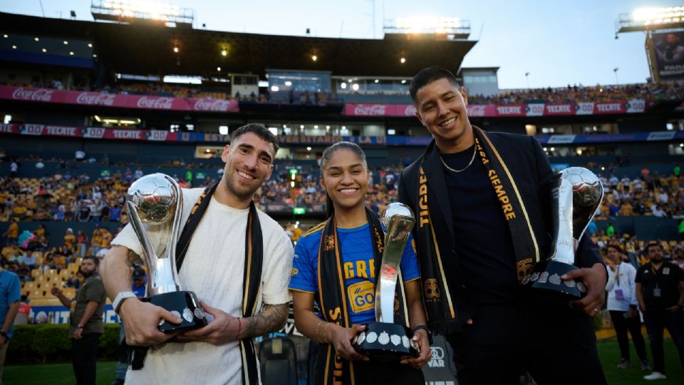 Fernando Gorriarán, Belén Cruz y Hugo Ayala fueron parte del homenaje por el 65° aniversario de Tigres