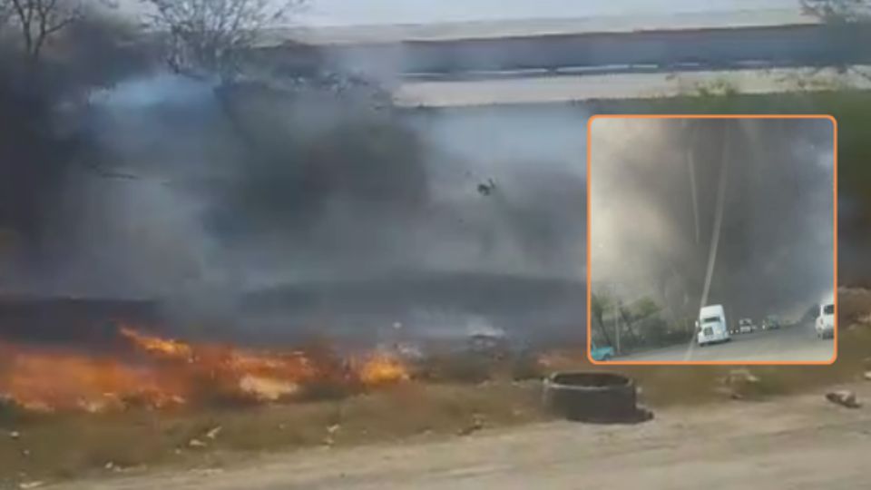 Un incendio se reportó esta tarde en el corralón de Garage y Talleres, ubicado sobre la carretera Monclova, a la altura del municipio de El Carmen, justo frente al fraccionamiento El Jaral.