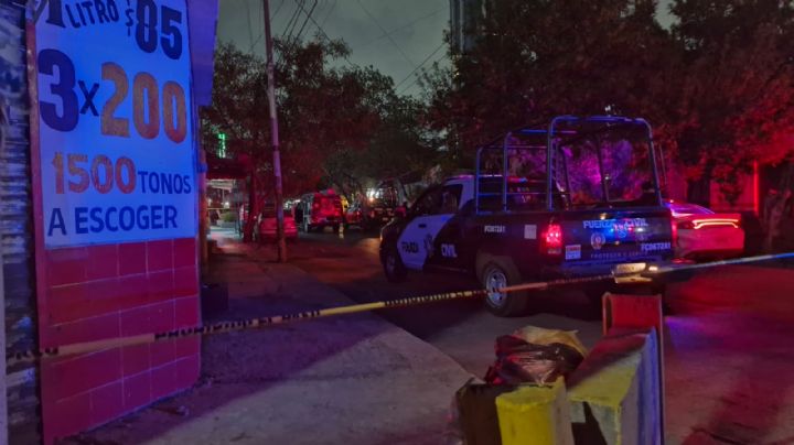 Ejecutan a dos hombres en local de venta y reparación de celulares en Monterrey