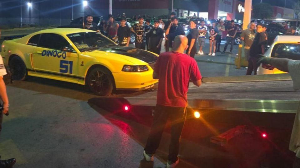 Autos son enviados al corralón por competencia de arrancones en Santa Catarina