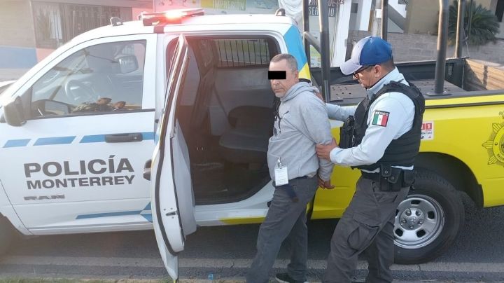 Detienen a hombre por agredir a un oficial en Monterrey
