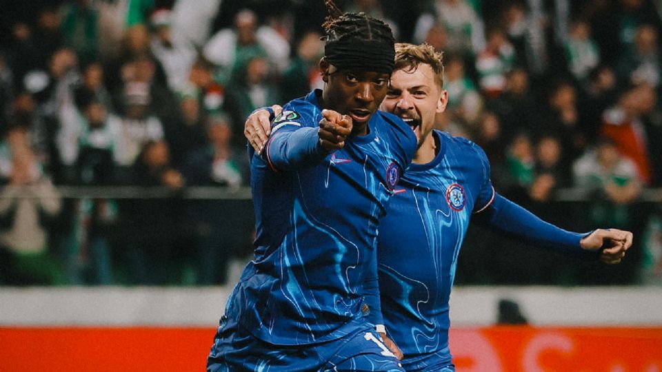 Chelsea castiga con contundencia y se perfila como candidato al título en la Conference