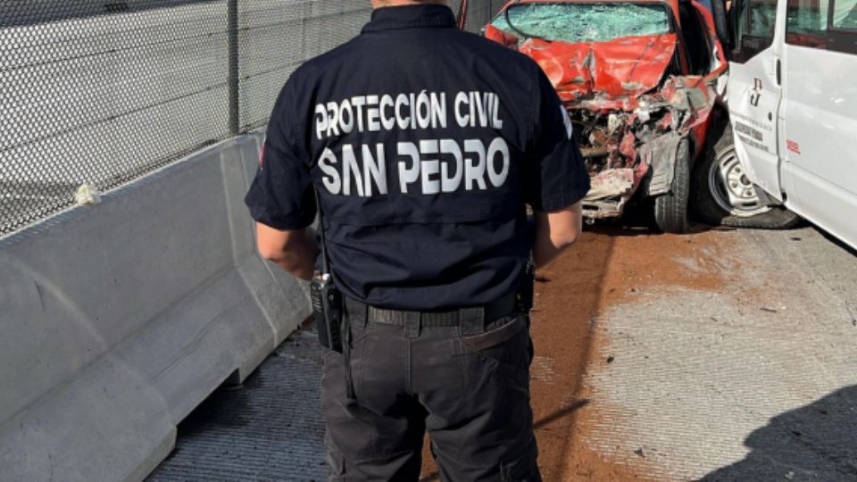 Un accidente carretero entre dos vehículos sobre kilómetro 102 de la autopista Monterrey – Saltillo dejó una persona sin vida.