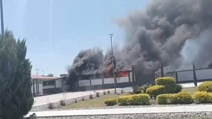 Se incendia cuartel de la Guardia Nacional en Escobedo