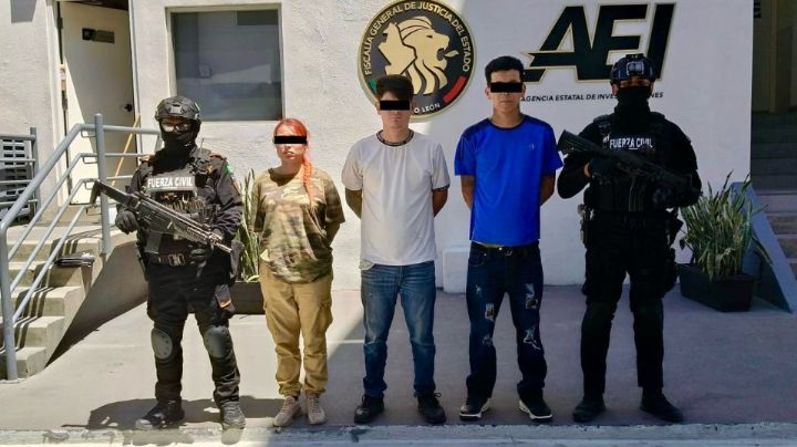 Detienen a dos hombre y a una mujer por posesión de drogas en Monterrey