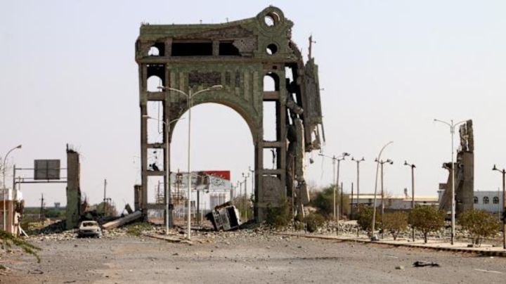 EU bombardea puerto en Yemen y deja 74 muertos y a 171 heridos
