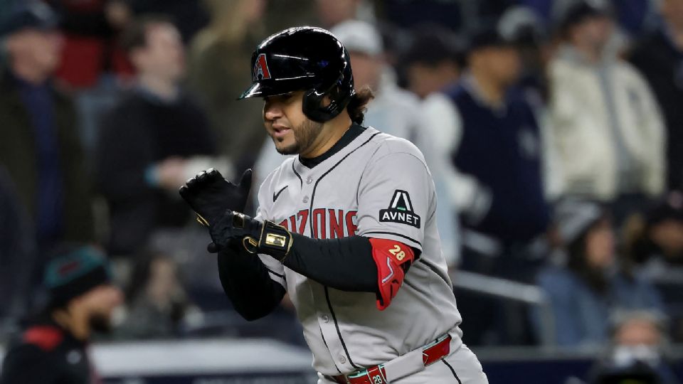 Eugenio Suárez conecta un grand slam decisivo ante Yankees